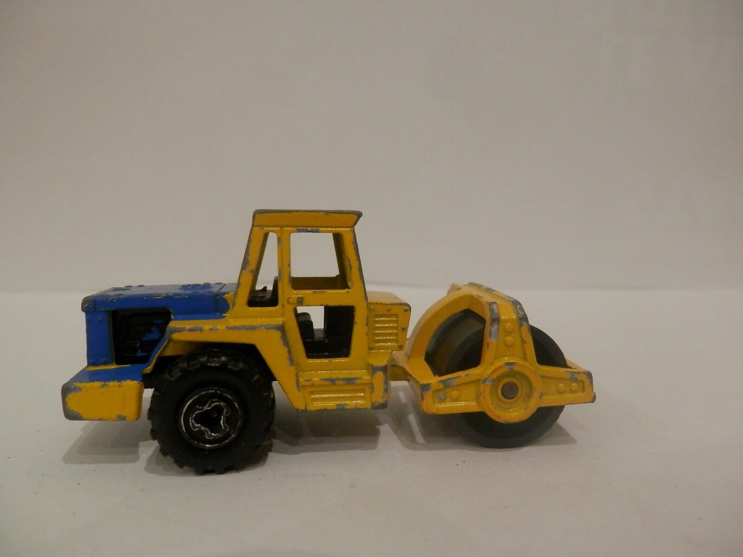 23993086