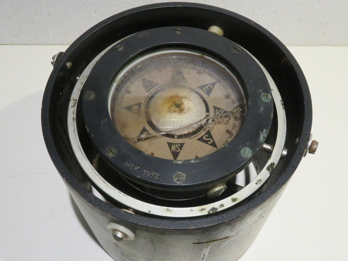 24050716