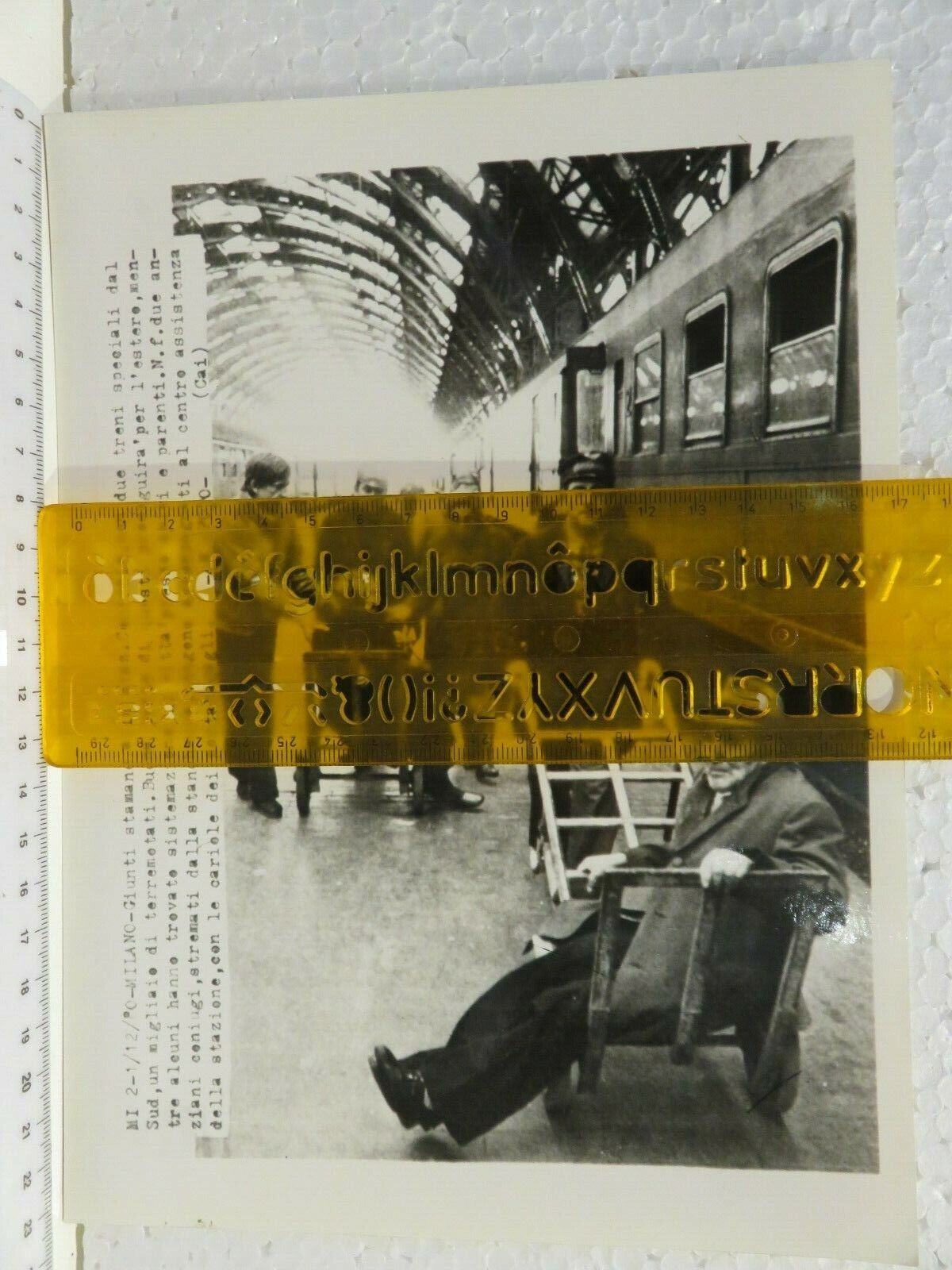 24003040