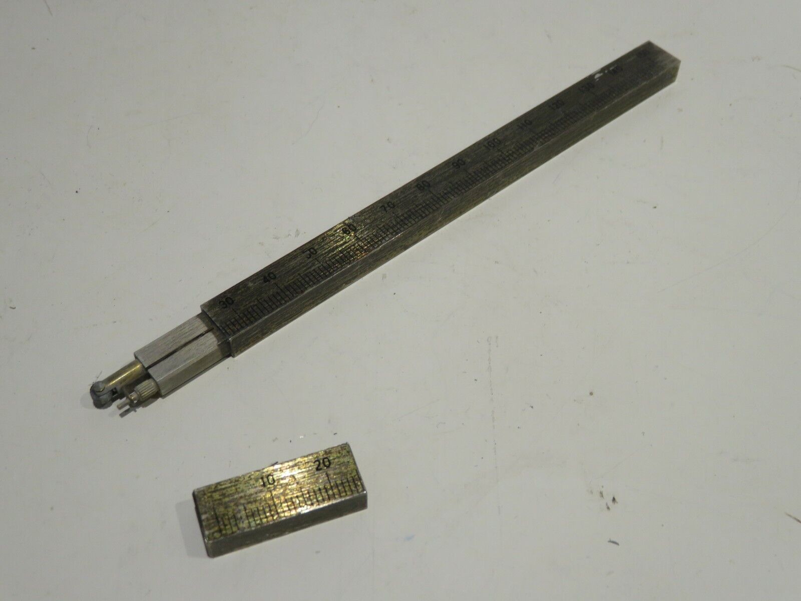 24004594