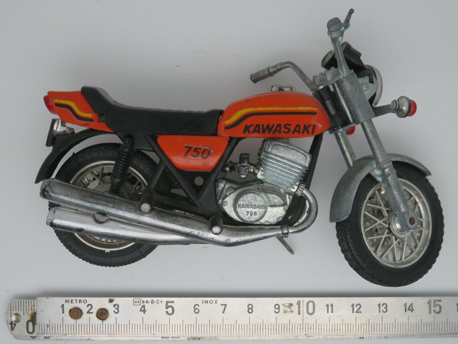 Polistil Politoys rara Kawasaki 750 (Usato) a Chiasso per CHF 59 - con Polistil Politoys rara Kawasaki 750 (Usato) a Chiasso per CHF 59 - con