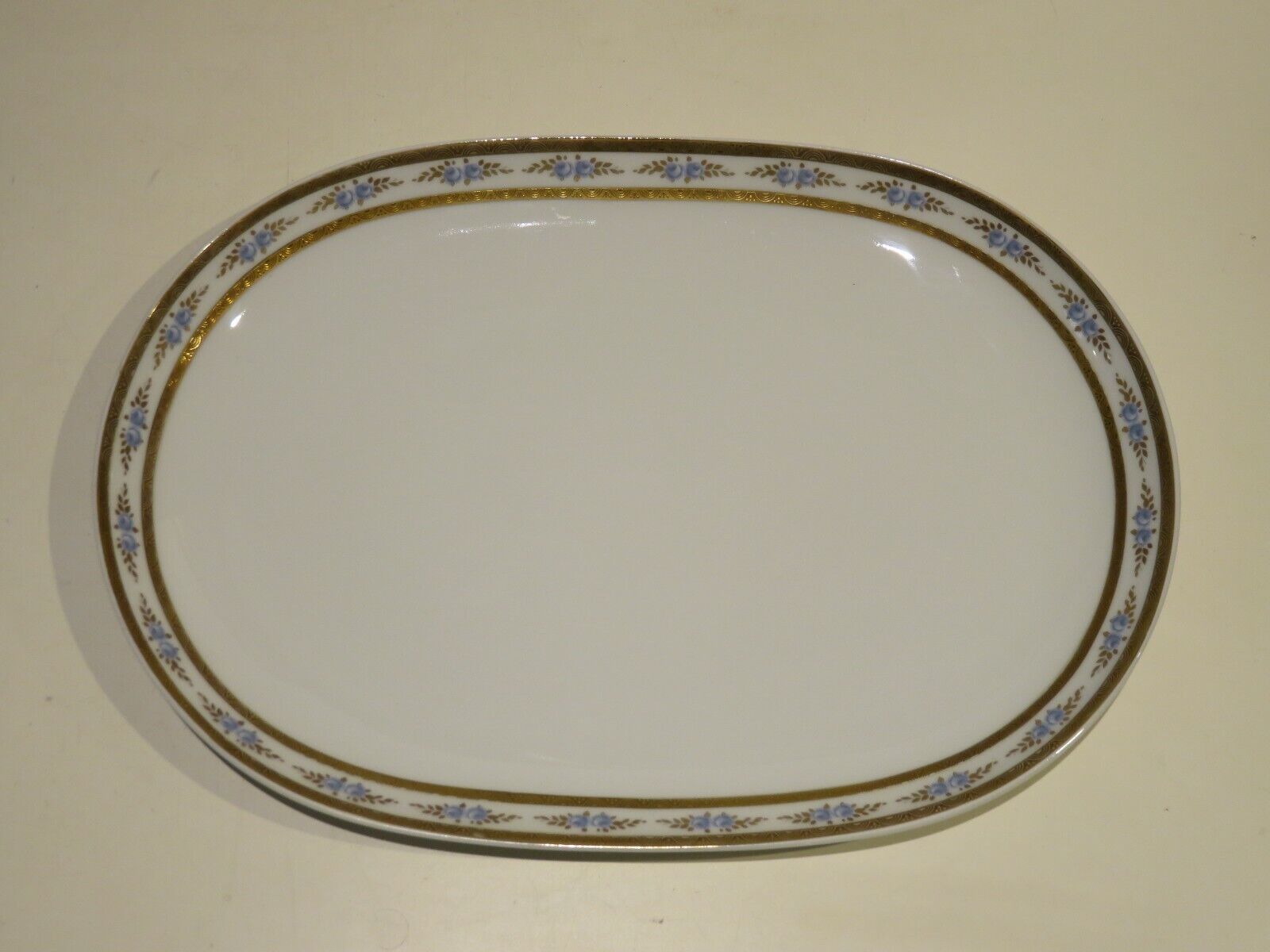 24002690