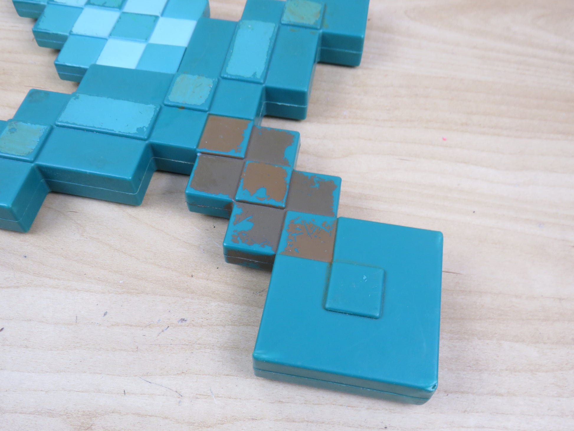 40263233